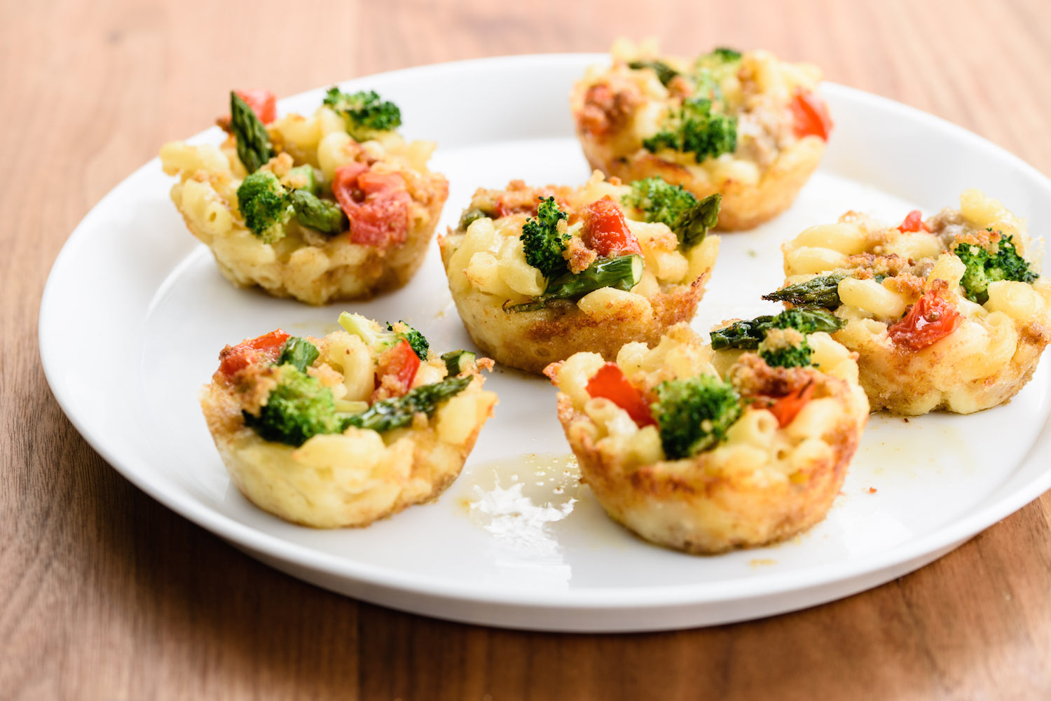 Baked Macaroni and Cheese Cupcakes, Credit: Ray Kachatorian