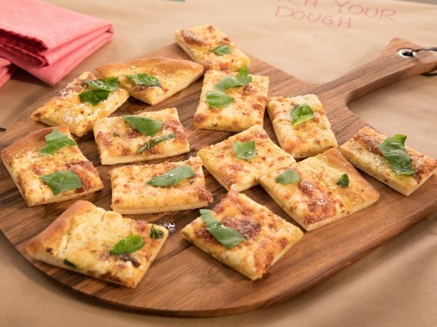 Cheesy Lemon Pizza, Credit: Food Network