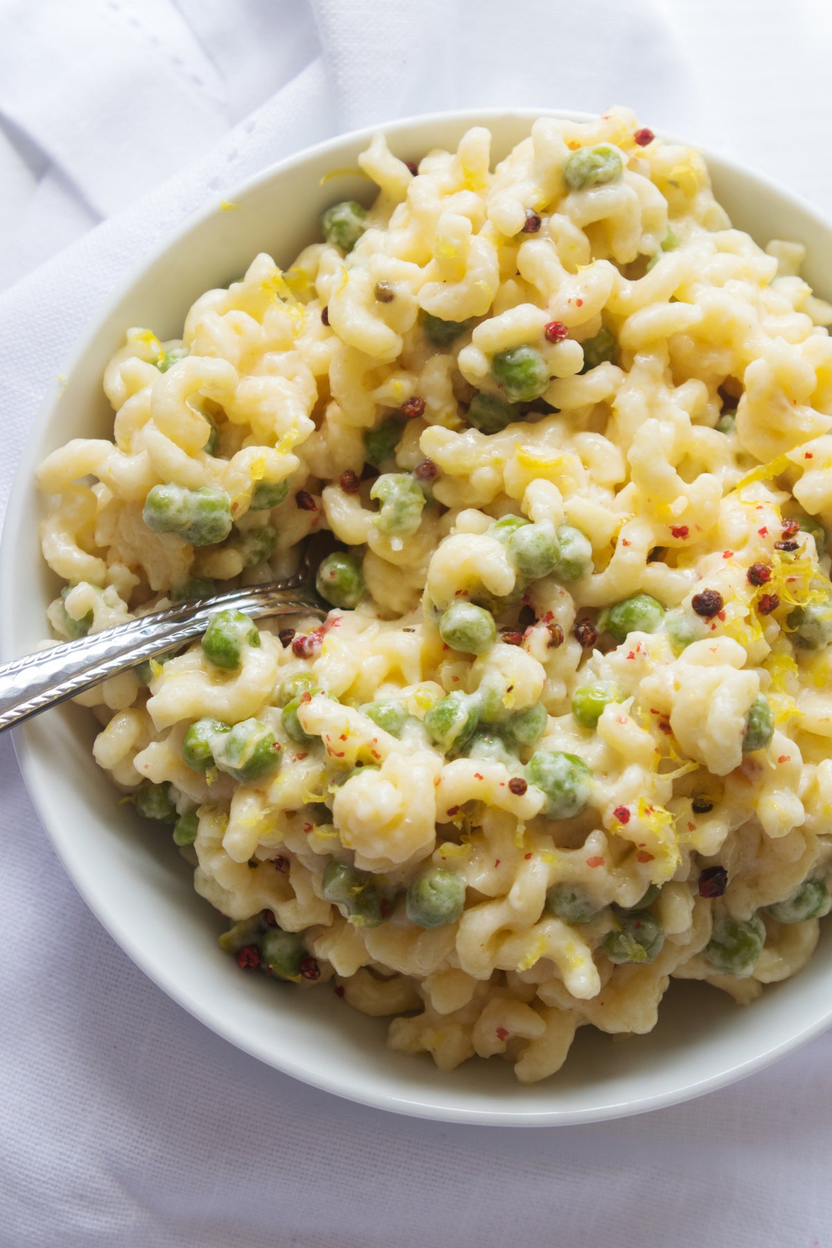 Lemon and Pea Alfredo, Credit: Elizabeth Newman