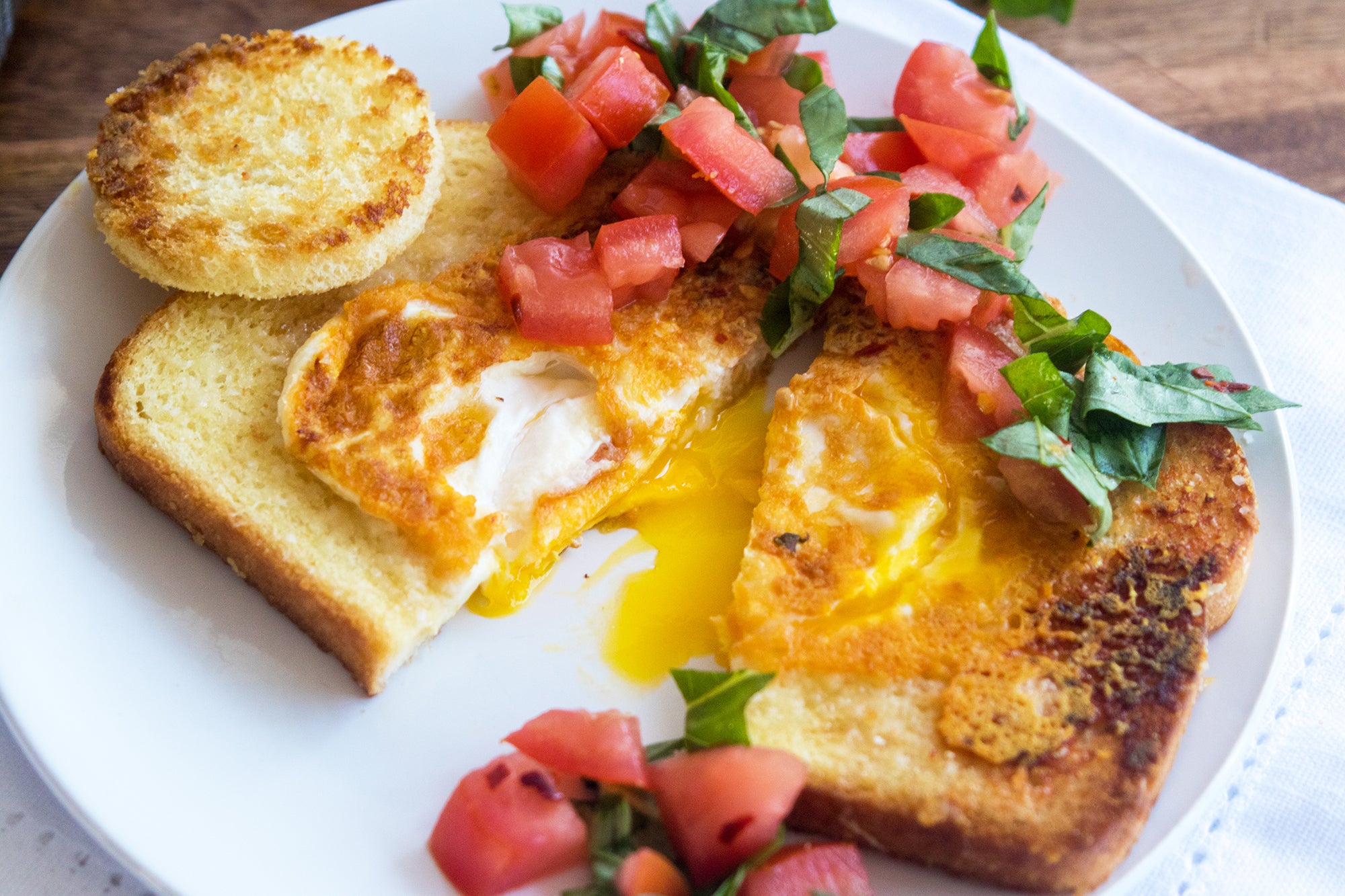 Skinny Breakfast Bruschetta, Credit: Elizabeth Newman