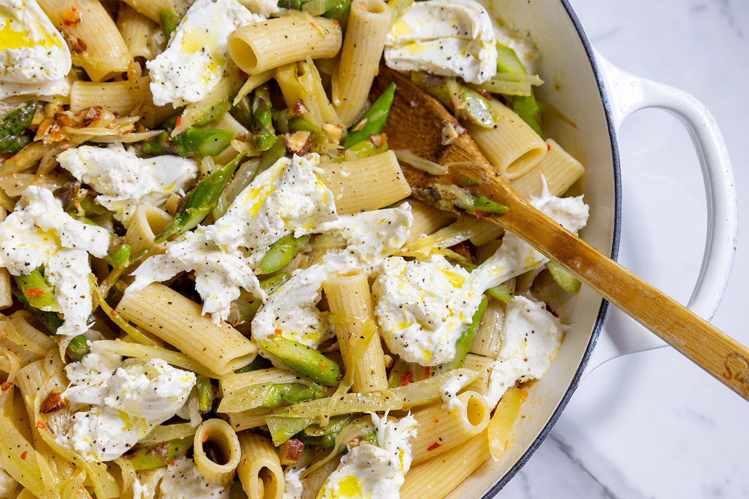 Pasta with Asparagus and Burrata