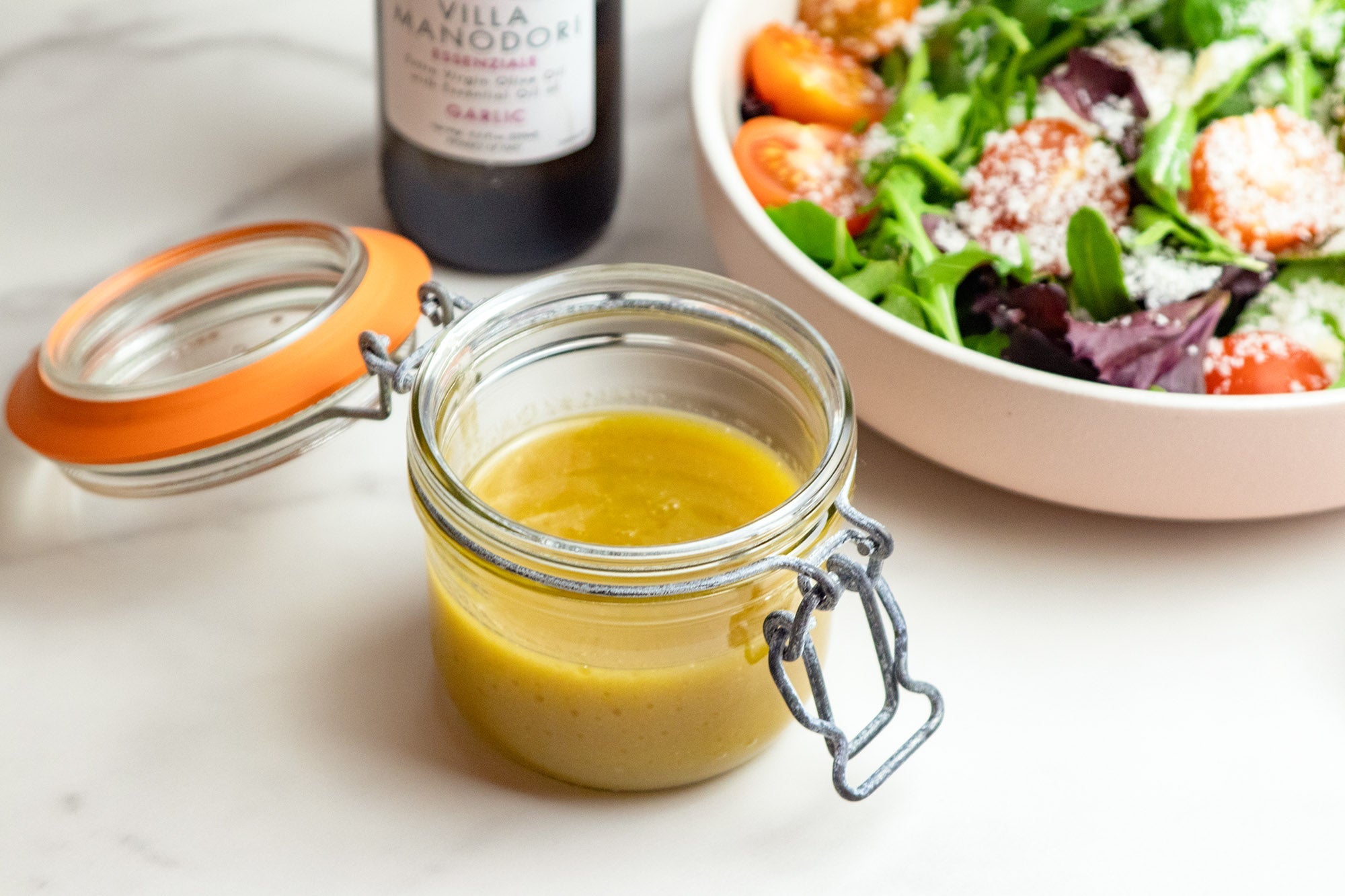 Watch Giada Make her Go-To Vinaigrette