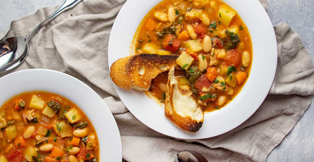 Winter Minestrone, Credit: Elizabeth Newman