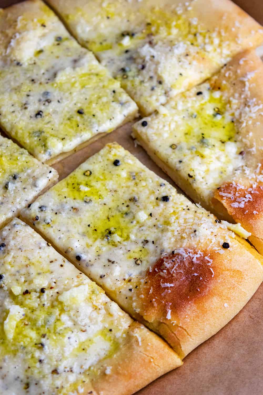 Cacio E Pepe Pizza, Credit: Elizabeth Newman