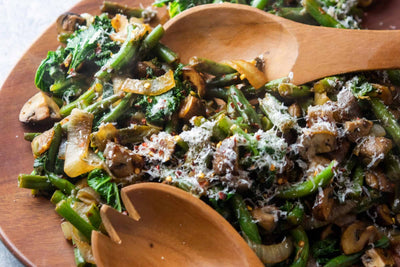 Spicy Parmesan Green Beans and Kale, Credit: Elizabeth Newman