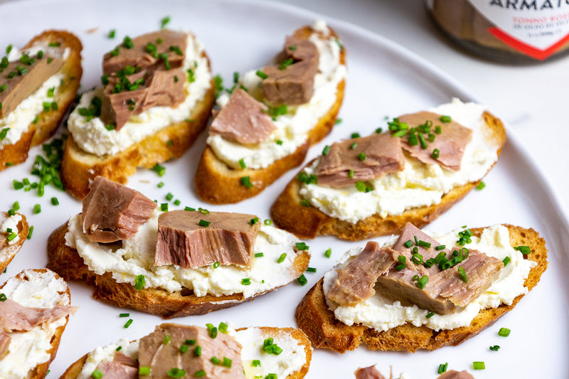 Tuna Crostini