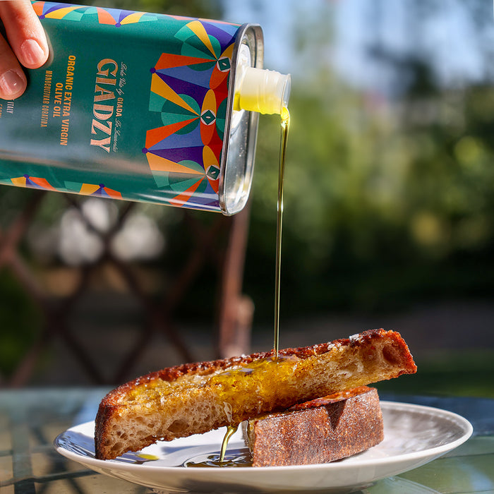 Organic Coastal Puglia Olive Oil by Giadzy