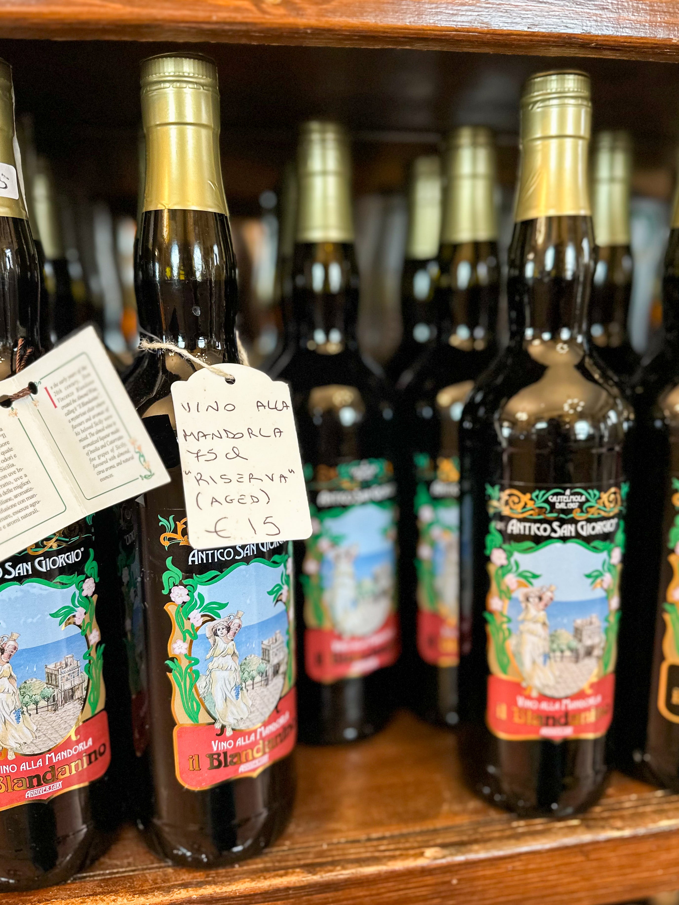 Castelmola almond wine