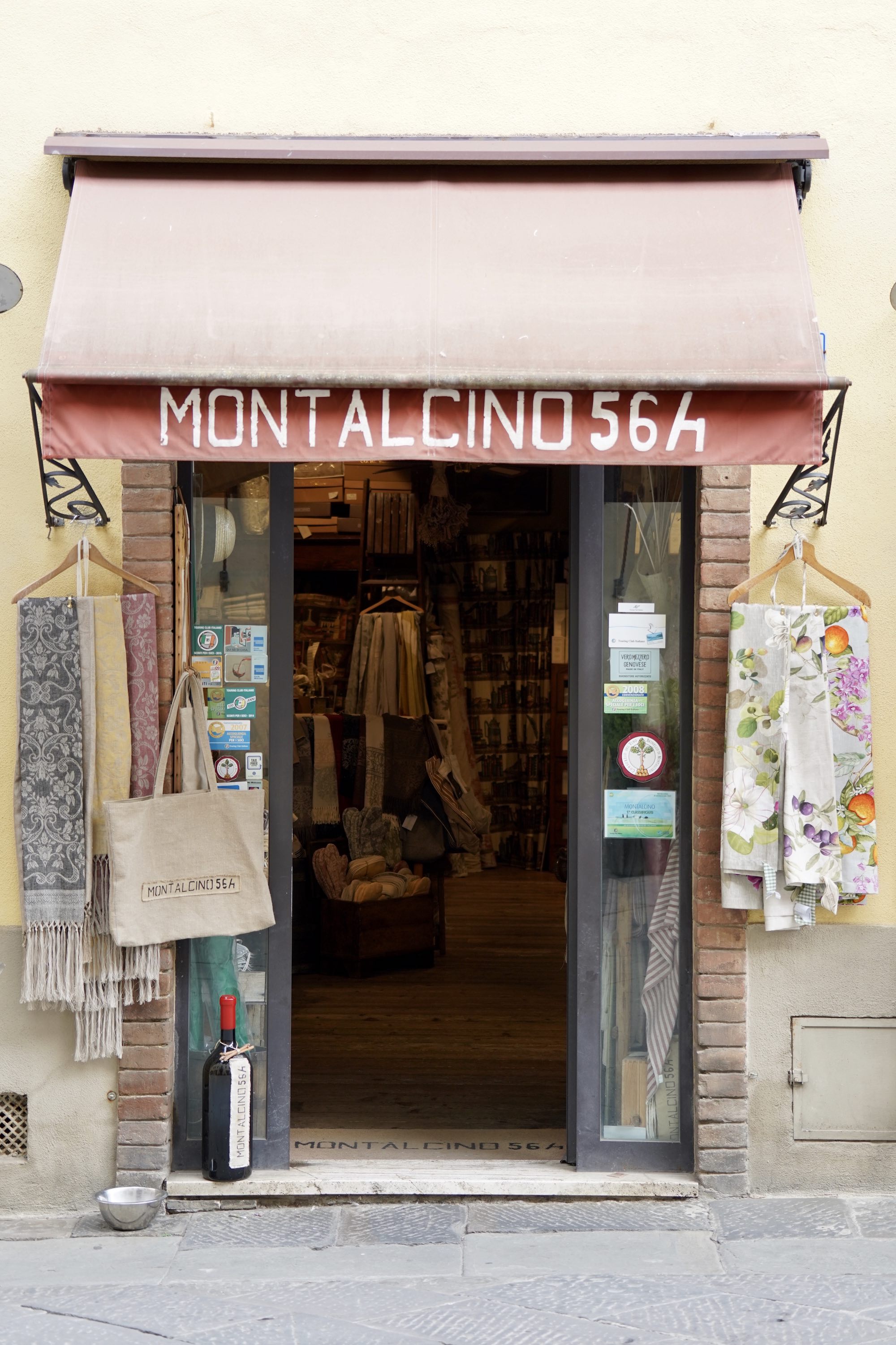 Montalcino 564 linen shop