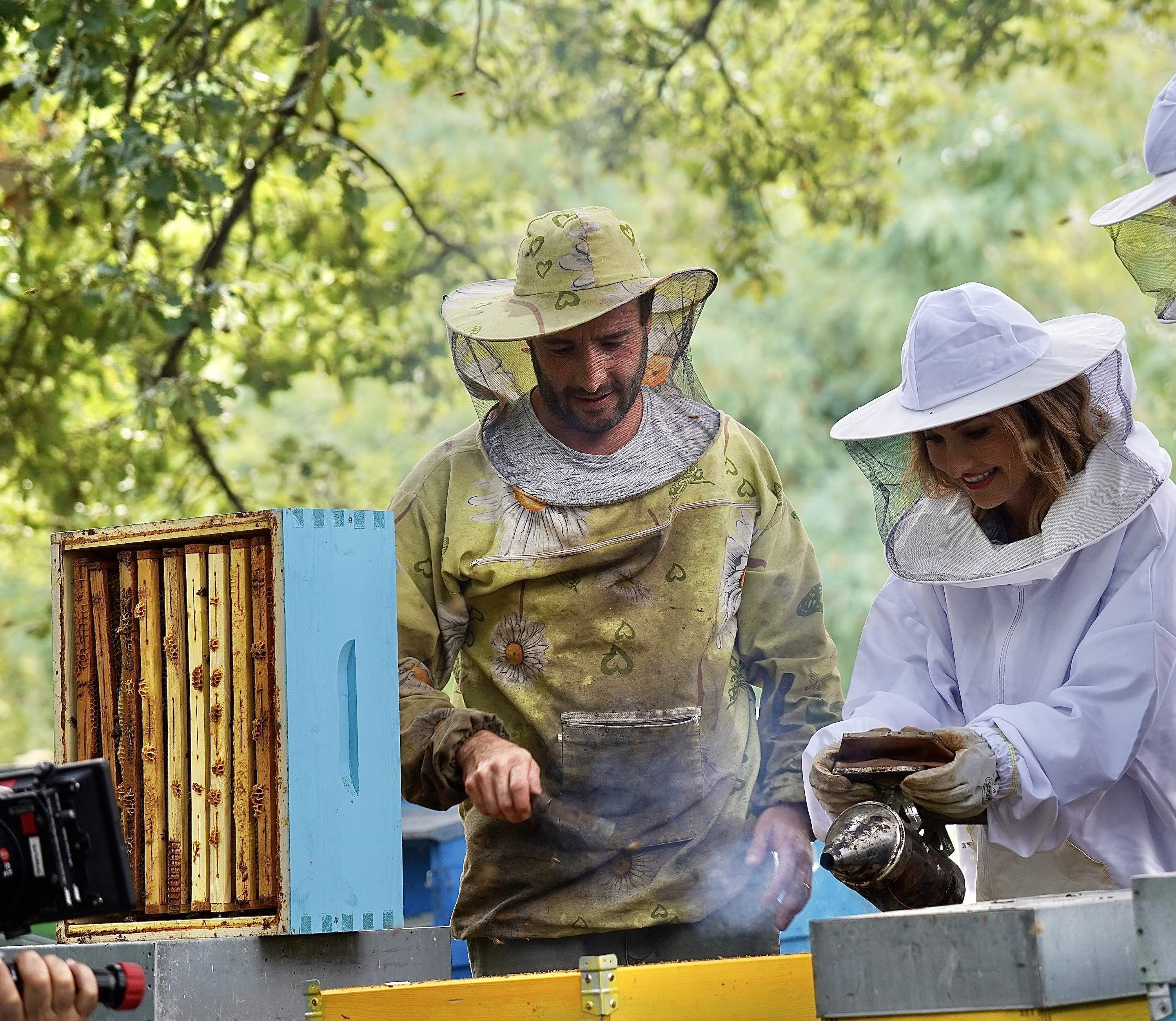 Giada De Laurentiis at Villa i Cipressi honey bee apiary